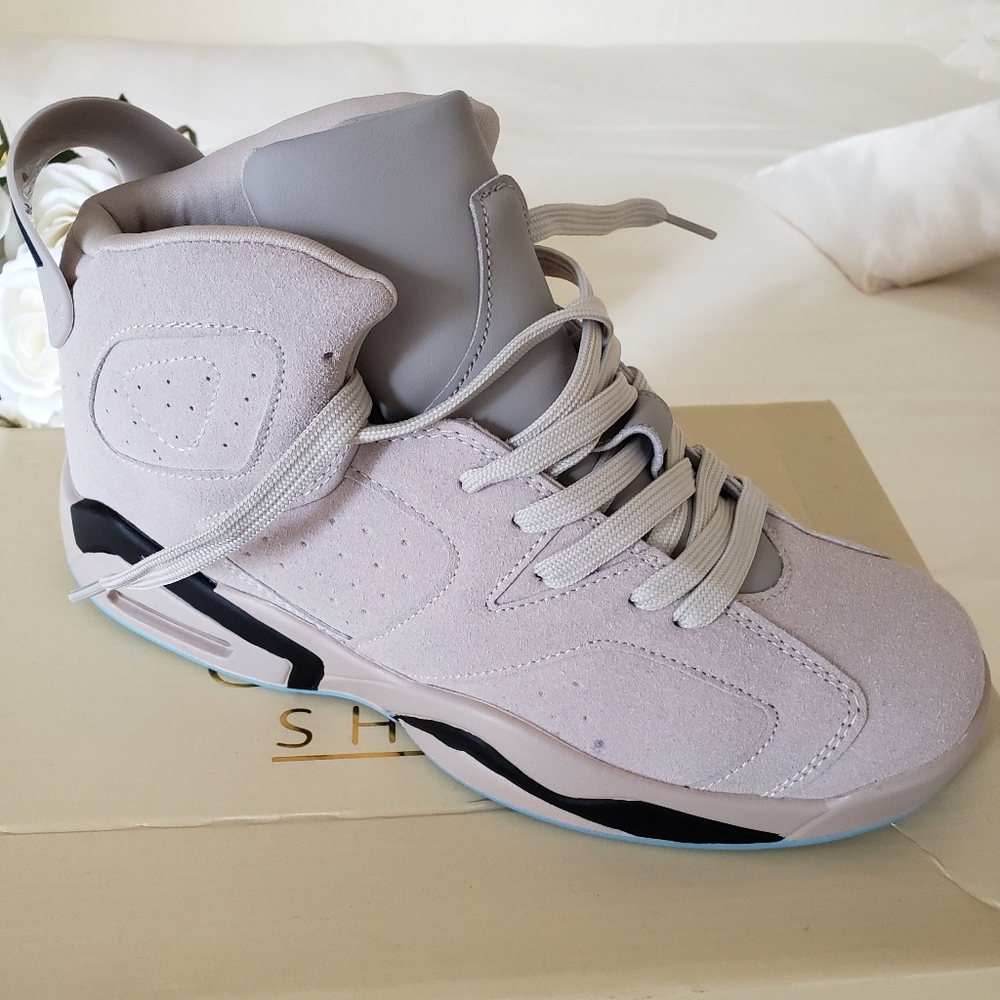 SOLD-NEW Women's Sneakers